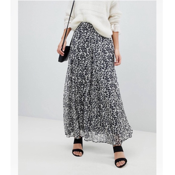 Lily and Lionel Exclusive Maxi Skirt - Picture 2 of 4